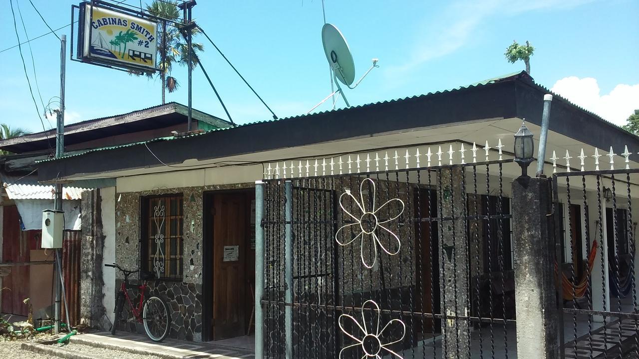 Cabinas Smith 2 Hostel Cahuita Exterior photo